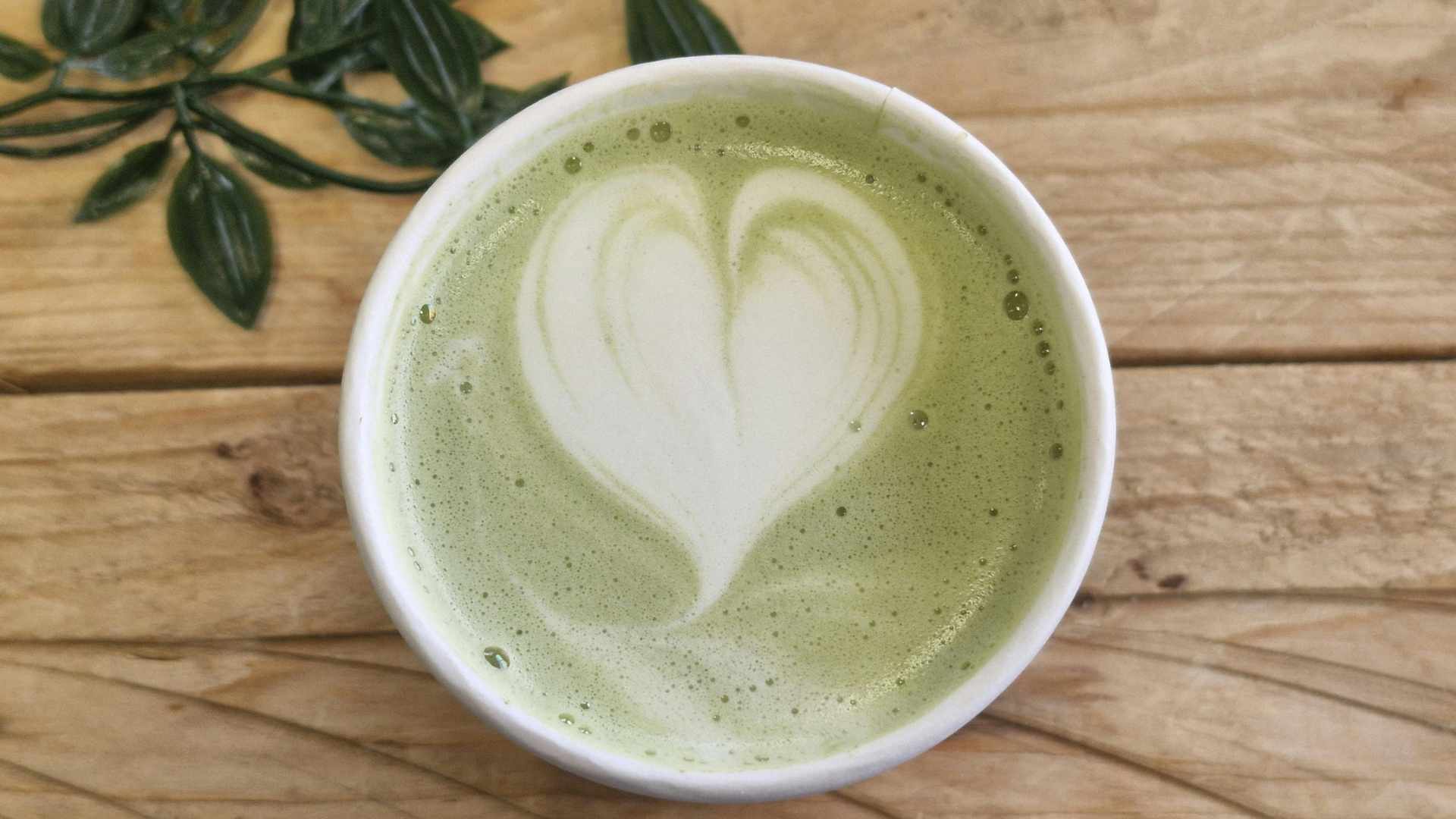 ¿Cómo tomar el té matcha para adelgazar?